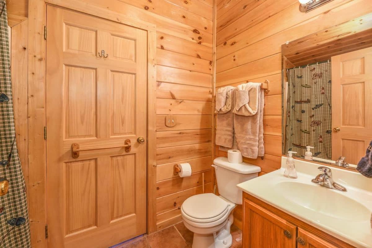 Gorgeous View. Hot Tub. Privacy. Fireplace. Pool & Fishing Access! Севьервилл Экстерьер фото