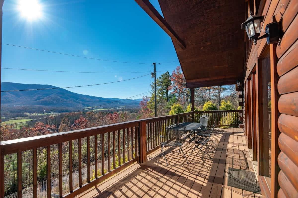 Gorgeous View. Hot Tub. Privacy. Fireplace. Pool & Fishing Access! Севьервилл Экстерьер фото